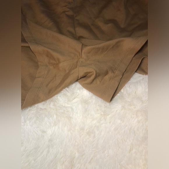 VENUS Tan Bermudas Chic Versatile Shorts - Picture 5 of 14